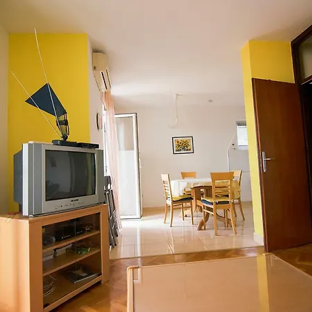 Apartment Bol شقة
