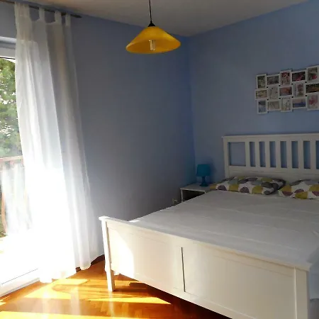 Apartment Bol *