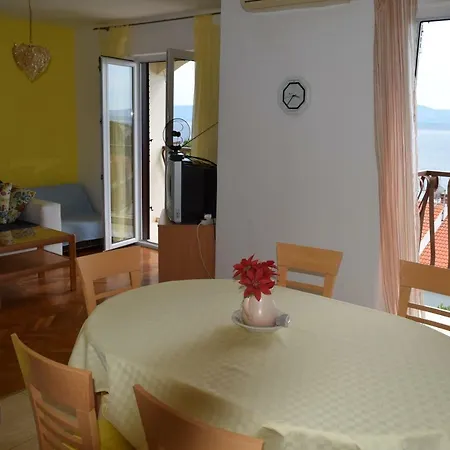 Apartment Bol *