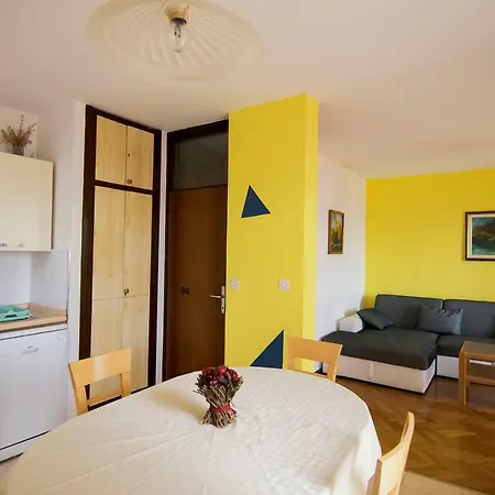 Apartment Bol شقة *